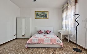 Mahdi Venice Apartment
